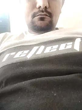 Snapshot of dazlerdick chatting on 02/19/25, 11:06 dazlerdick online show from 02/19/25, 11:06
