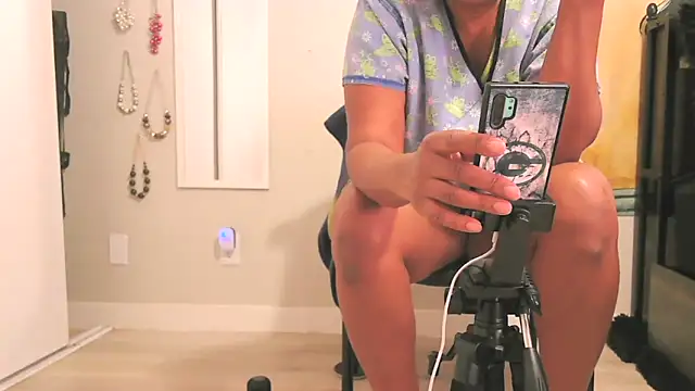 Queenanitadix online show from 02/10/26, 08:02