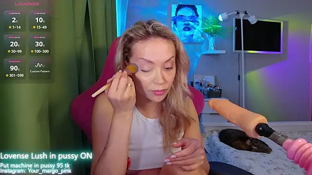 Snapshot of Margony chatting on 11/10/25, 03:49 Margony online show from 11/10/25, 03:49