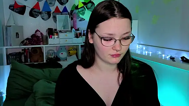 milliedoll online show from 10/26/25, 11:27