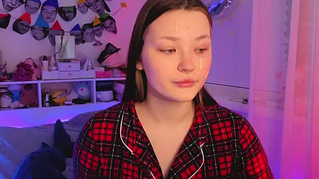 milliedoll online show from 12/17/25, 05:35