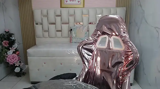 lili conor s online show from 03/10/25, 01:10