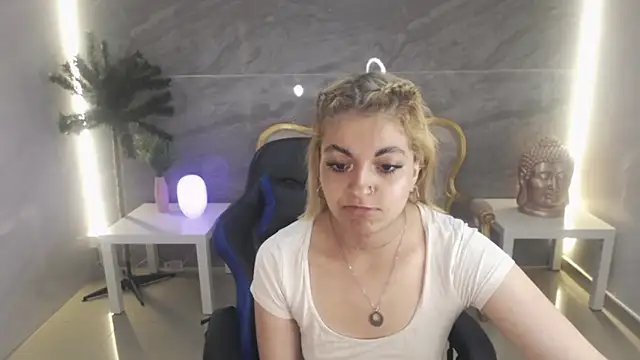 lili conor s online show from 03/13/25, 11:38