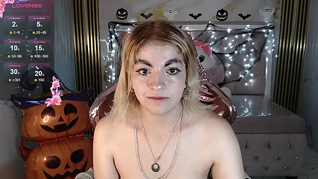 lili conor s online show from 10/04/25, 03:48