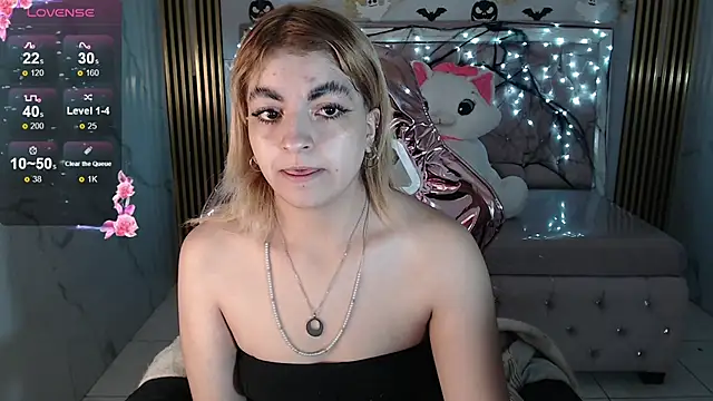 lili conor s online show from 10/15/25, 04:12