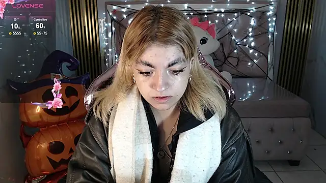 lili conor s online show from 10/23/25, 03:17