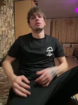 Snapshot of frama666 chatting on 02/24/25, 05:53 frama666 online show from 02/24/25, 05:53