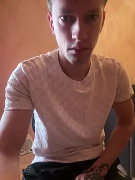 Snapshot of frama666 chatting on 03/22/25, 07:57 frama666 online show from 03/22/25, 07:57