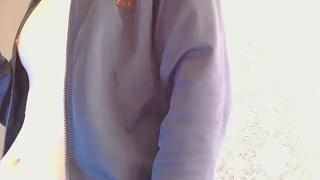 Snapshot of frama666 chatting on 10/04/25, 08:01 frama666 online show from 10/04/25, 08:01