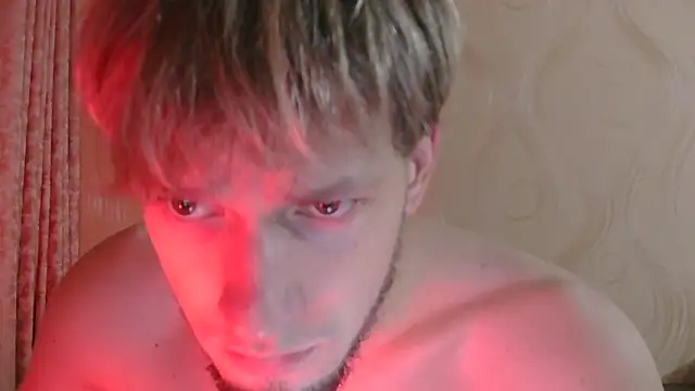 Snapshot of frama666 chatting on 10/18/25, 09:15 frama666 online show from 10/18/25, 09:15