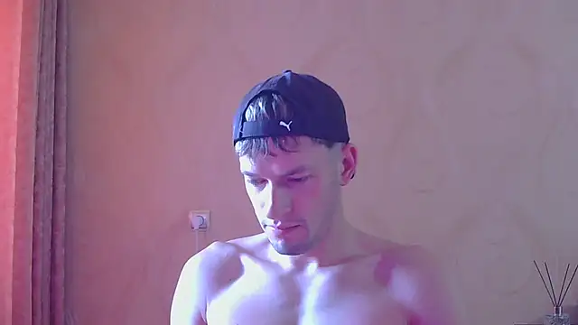 Snapshot of frama666 chatting on 10/31/25, 07:42 frama666 online show from 10/31/25, 07:42