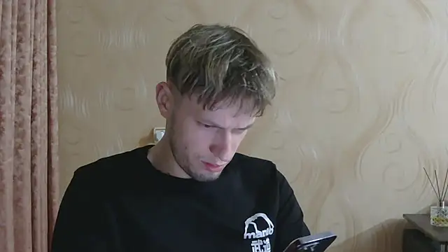 Snapshot of frama666 chatting on 11/03/25, 09:05 frama666 online show from 11/03/25, 09:05