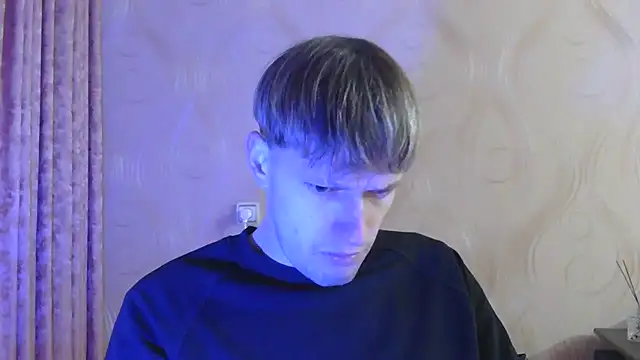 Snapshot of frama666 chatting on 12/02/25, 02:01 frama666 online show from 12/02/25, 02:01