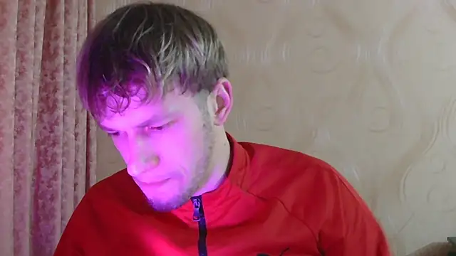 Snapshot of frama666 chatting on 12/21/25, 02:24 frama666 online show from 12/21/25, 02:24