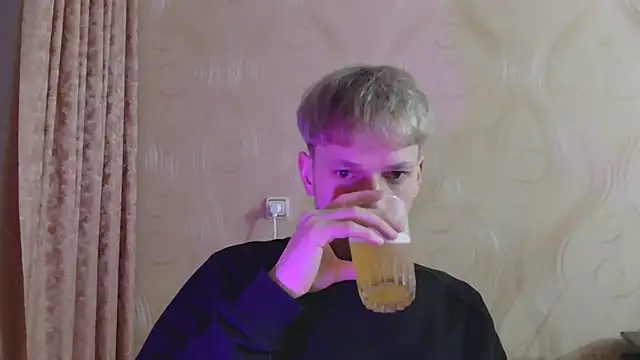 Snapshot of frama666 chatting on 02/11/26, 07:41 frama666 online show from 02/11/26, 07:41