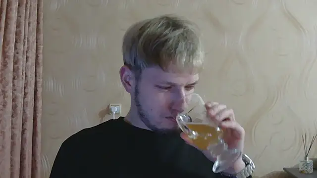 Snapshot of frama666 chatting on 03/01/26, 05:48 frama666 online show from 03/01/26, 05:48