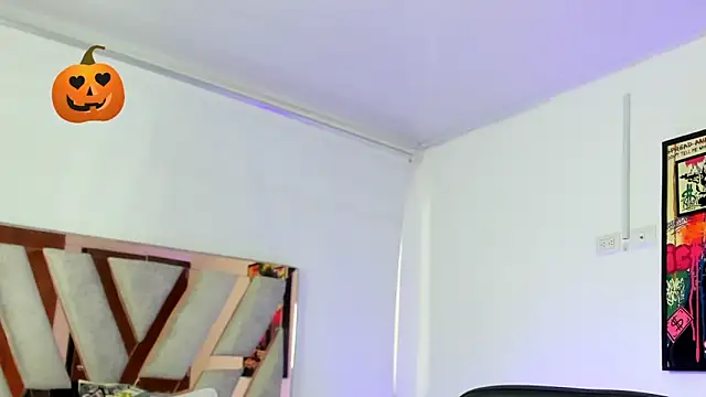 Snapshot of ValeAmayaa chatting on 10/15/25, 09:15 ValeAmayaa online show from 10/15/25, 09:15