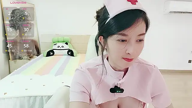 Snapshot of Dazzlebean chatting on 09/14/25, 03:00 Dazzlebean online show from 09/14/25, 03:00