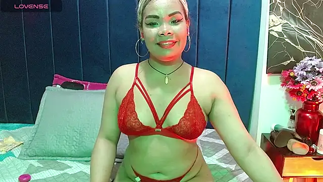 Snapshot of Mariana_star1 chatting on 11/08/25, 04:45 Mariana star1 online show from 11/08/25, 04:45