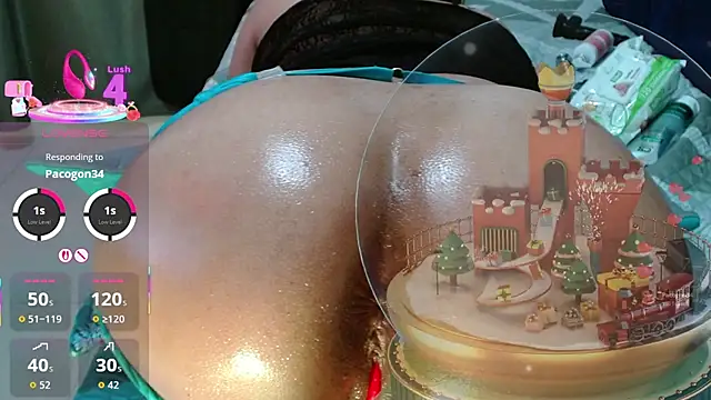 Snapshot of Mariana_star1 chatting on 11/19/25, 08:25 Mariana star1 online show from 11/19/25, 08:25