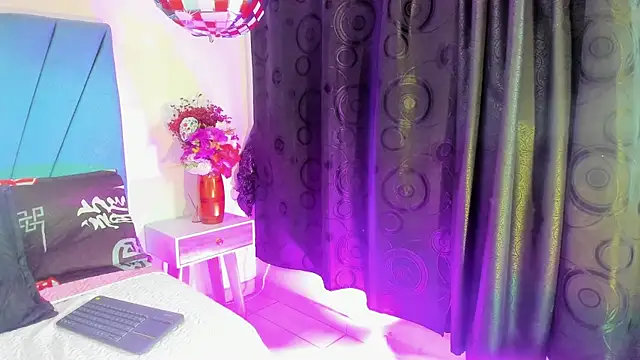 Snapshot of Mariana_star1 chatting on 04/29/26, 04:16 Mariana star1 online show from 04/29/26, 04:16