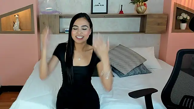 Snapshot of Lucia_Brown_ chatting on 02/28/25, 12:31 Lucia Brown online show from 02/28/25, 12:31