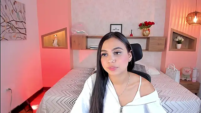 Snapshot of Lucia_Brown_ chatting on 03/07/25, 02:56 Lucia Brown online show from 03/07/25, 02:56