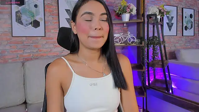 Snapshot of Lucia_Brown_ chatting on 10/25/25, 12:51 Lucia Brown online show from 10/25/25, 12:51