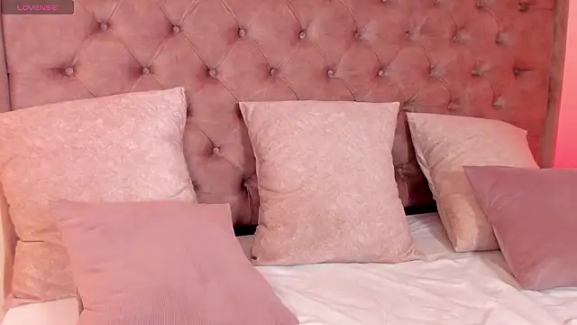 regina noctixx online show from 11/10/25, 01:04