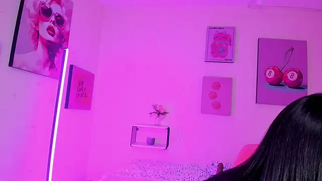 Selene bennet online show from 02/28/26, 03:40