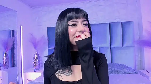 Selene bennet online show from 04/24/26, 03:42