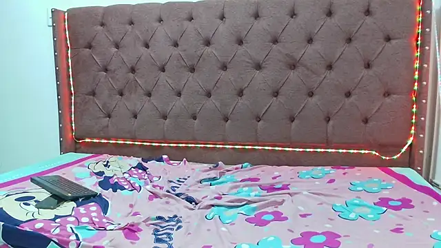 couple hotfox online show from 03/09/25, 07:01