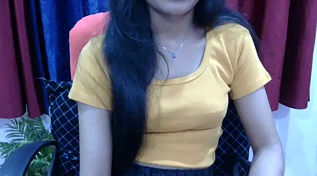 Snapshot of Cute_Pihu01 chatting on 03/20/25, 05:47 Cute Pihu01 online show from 03/20/25, 05:47