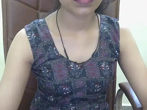 Snapshot of Cute_Pihu01 chatting on 10/02/25, 06:04 Cute Pihu01 online show from 10/02/25, 06:04