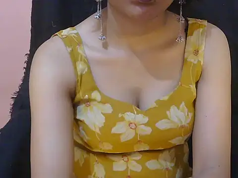 Snapshot of Cute_Pihu01 chatting on 05/17/26, 06:48 Cute Pihu01 online show from 05/17/26, 06:48