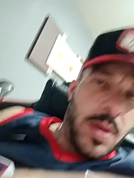 Snapshot of diroseno chatting on 10/29/25, 07:26 diroseno online show from 10/29/25, 07:26