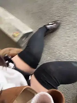 Snapshot of mai_honey chatting on 03/15/26, 04:40 mai honey online show from 03/15/26, 04:40