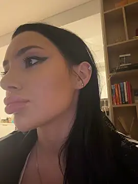 Mia Splash online show from 02/12/26, 04:35