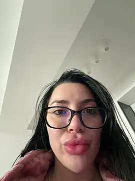 Mia Splash online show from 02/18/26, 12:01