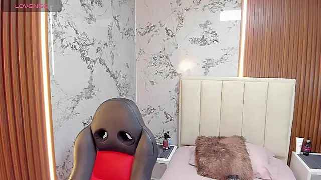 MEGANZARICK online show from 03/12/26, 03:23