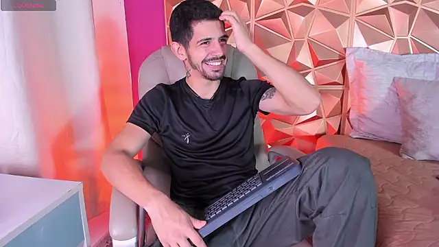 Snapshot of AlejandroStormm chatting on 03/22/26, 05:00 AlejandroStormm online show from 03/22/26, 05:00
