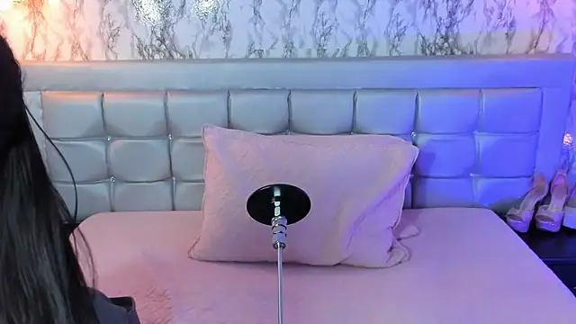 Snapshot of MELODYY_SWEET chatting on 02/16/26, 12:56 MELODYY SWEET online show from 02/16/26, 12:56