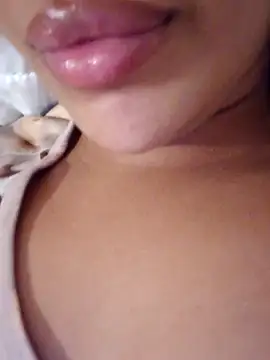 Snapshot of Sexlove1xo chatting on 10/10/25, 01:59 Sexlove1xo online show from 10/10/25, 01:59