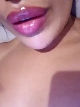 Snapshot of Sexlove1xo chatting on 10/12/25, 01:59 Sexlove1xo online show from 10/12/25, 01:59