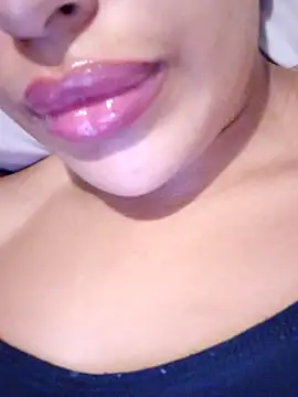 Snapshot of Sexlove1xo chatting on 10/16/25, 03:46 Sexlove1xo online show from 10/16/25, 03:46