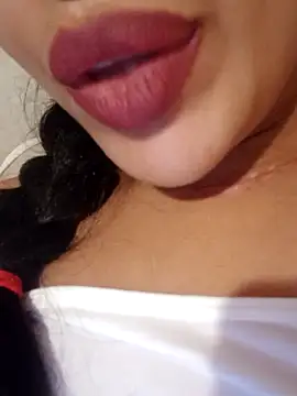 Snapshot of Sexlove1xo chatting on 11/08/25, 02:34 Sexlove1xo online show from 11/08/25, 02:34