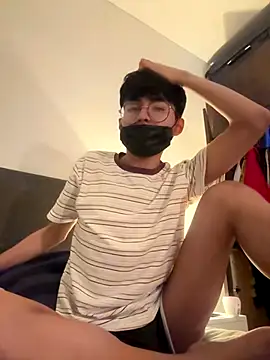 Snapshot of twinkperu18 chatting on 10/04/25, 03:04 twinkperu18 online show from 10/04/25, 03:04