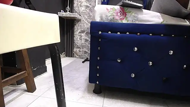 Snapshot of miha_sex91 chatting on 01/07/26, 12:18 miha sex91 online show from 01/07/26, 12:18