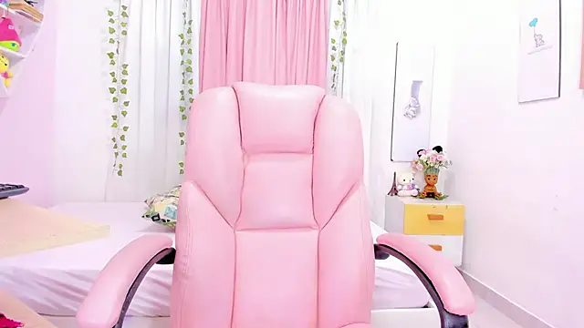 Emma lorense22 online show from 03/04/25, 07:11