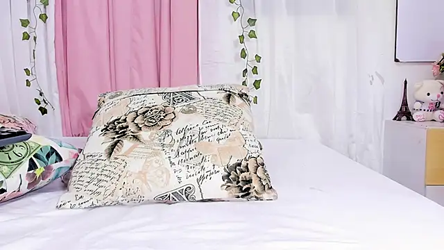 Emma lorense22 online show from 03/08/25, 10:24